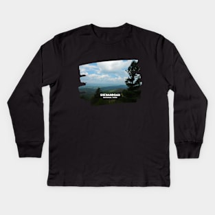 Amazing picture from Shenandoah National Park in Virginia photography Kids Long Sleeve T-Shirt